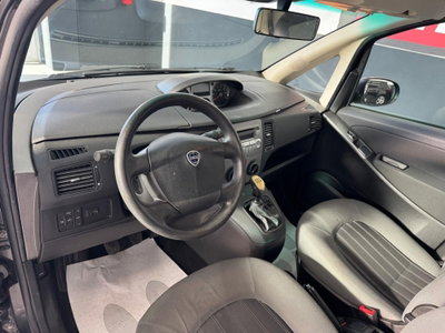 Lancia Musa 1.4 Platino Ecochic GPL (10)