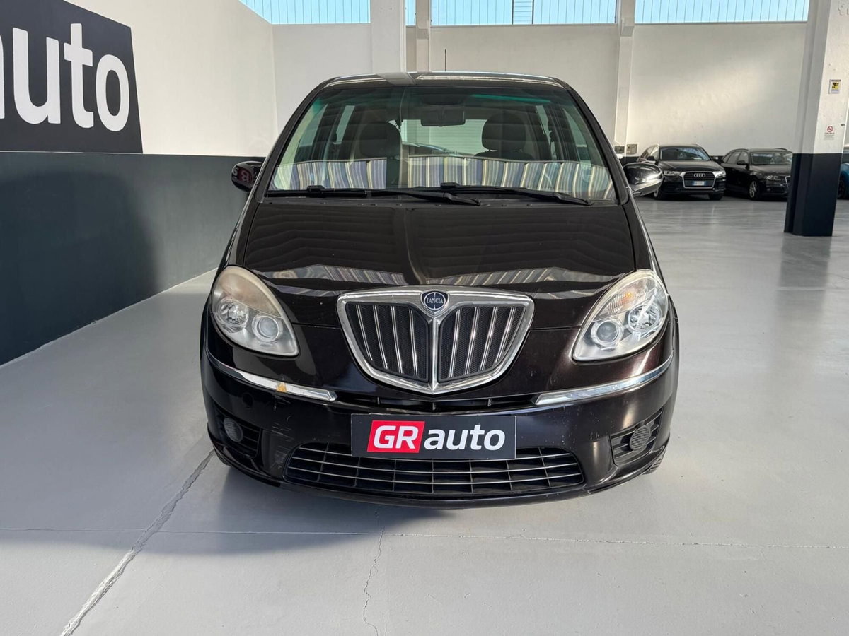 Lancia Musa 1.4 Platino Ecochic GPL (3)