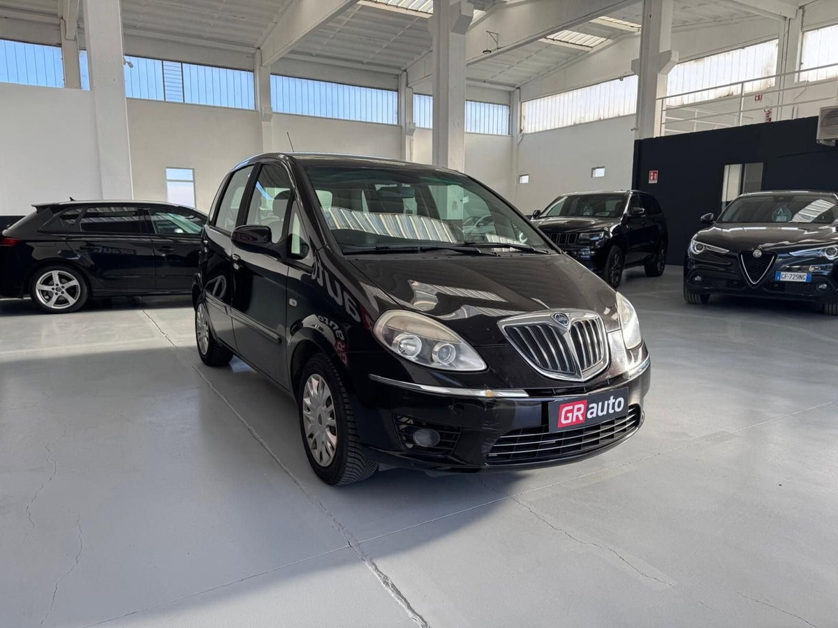 Lancia Musa 1.4 Platino Ecochic GPL (4)