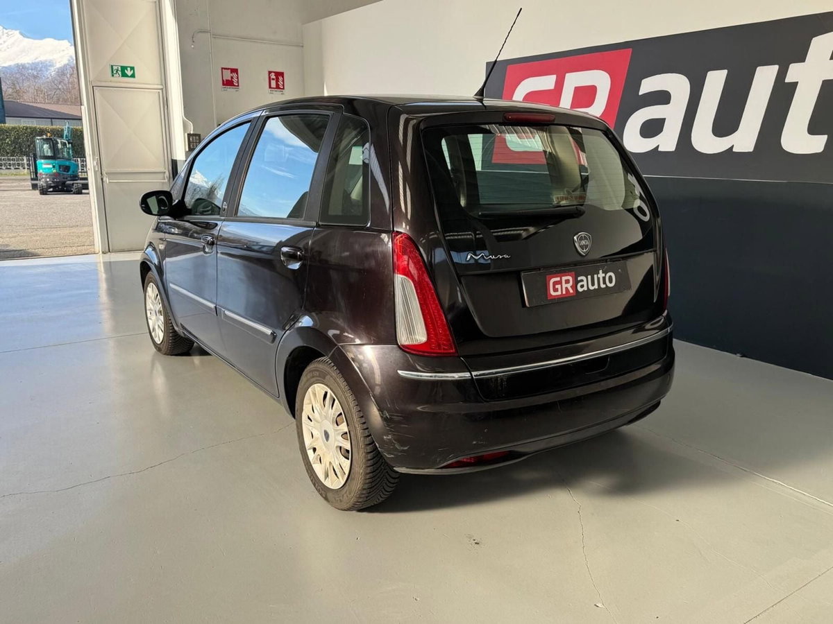 Lancia Musa 1.4 Platino Ecochic GPL (6)