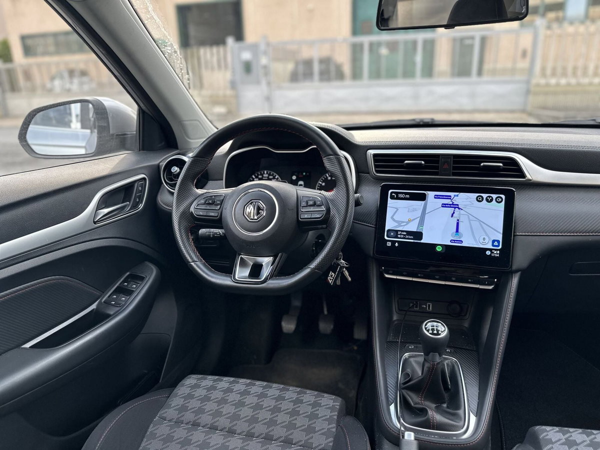 Mg ZS ZS 1.5 Luxury (9)