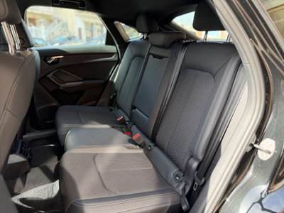 Audi Q3 Sportback 35 TDI quattro S tronic S line edition (12)