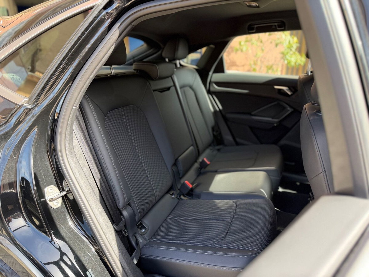 Audi Q3 Sportback 35 TDI quattro S tronic S line edition (14)