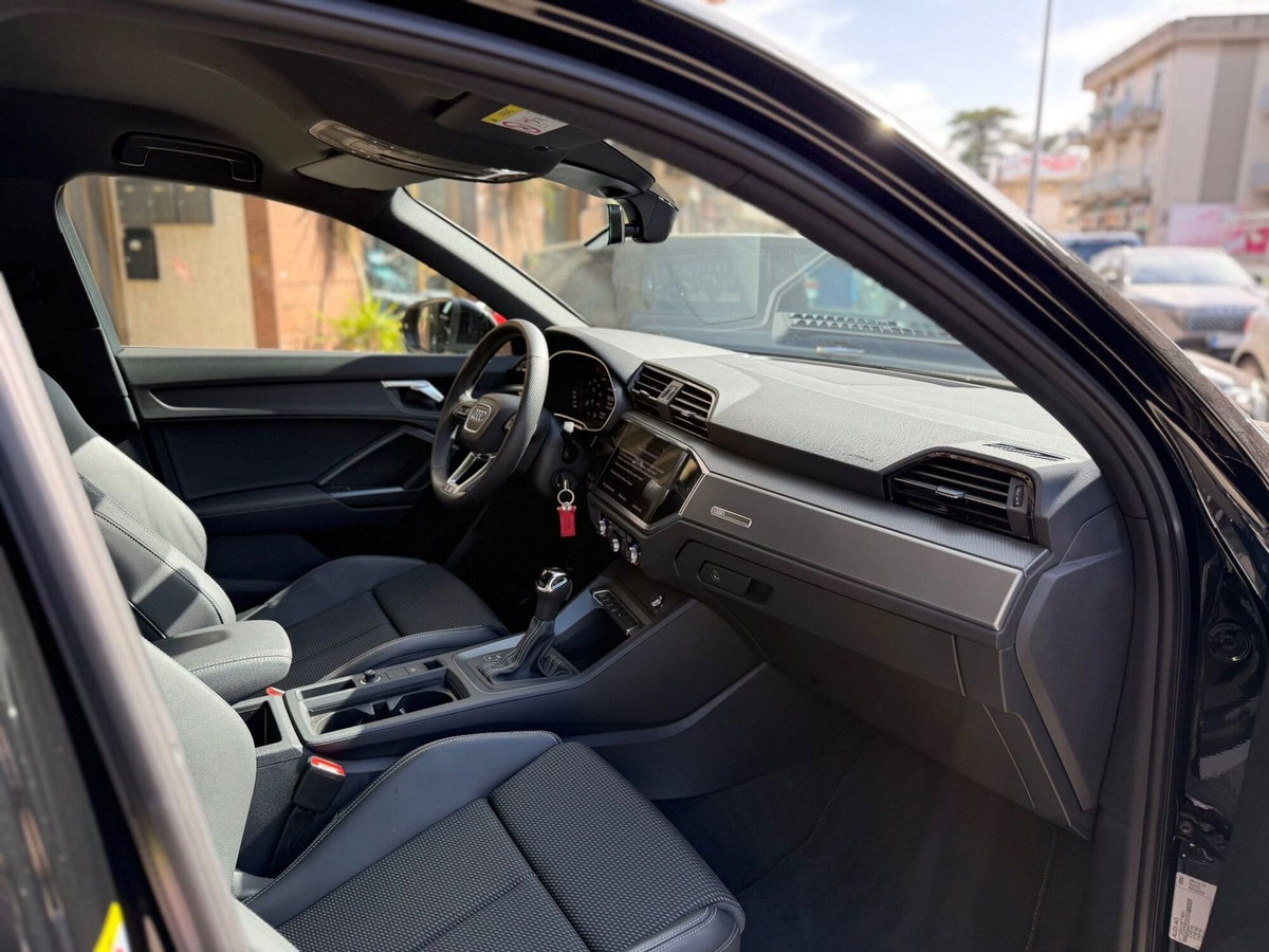 Audi Q3 Sportback 35 TDI quattro S tronic S line edition (15)
