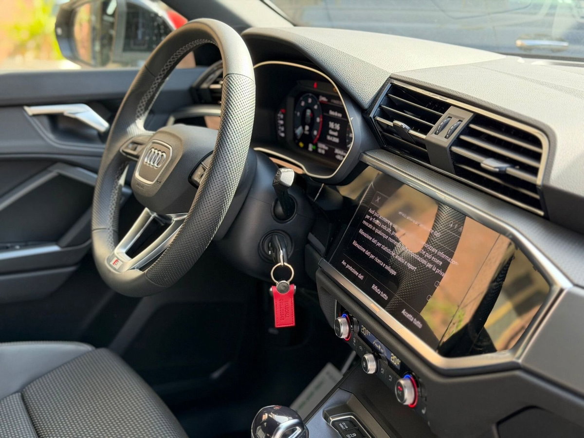 Audi Q3 Sportback 35 TDI quattro S tronic S line edition (19)