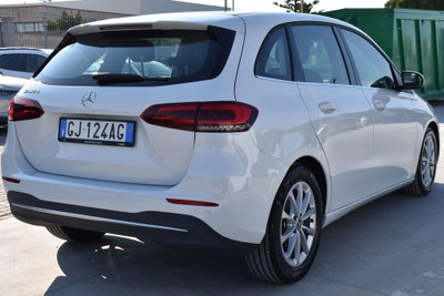 Mercedes-Benz Classe B 180 d Automatic Premium (4)