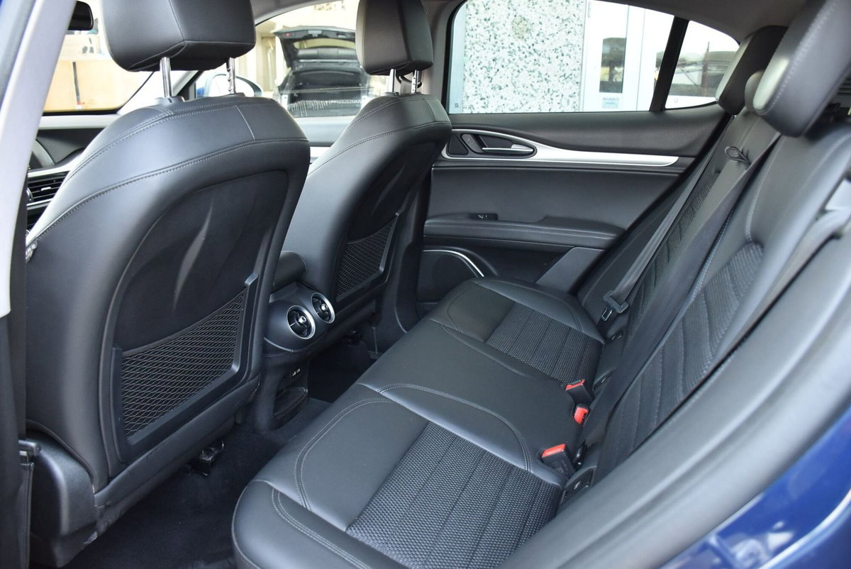 Alfa Romeo Stelvio Stelvio 2.2 Turbodiesel 210 CV AT8 Q4 Executive (13)