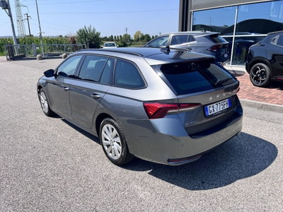 Skoda Octavia Station Wagon 2.0 tdi Executive 150cv dsg (4)