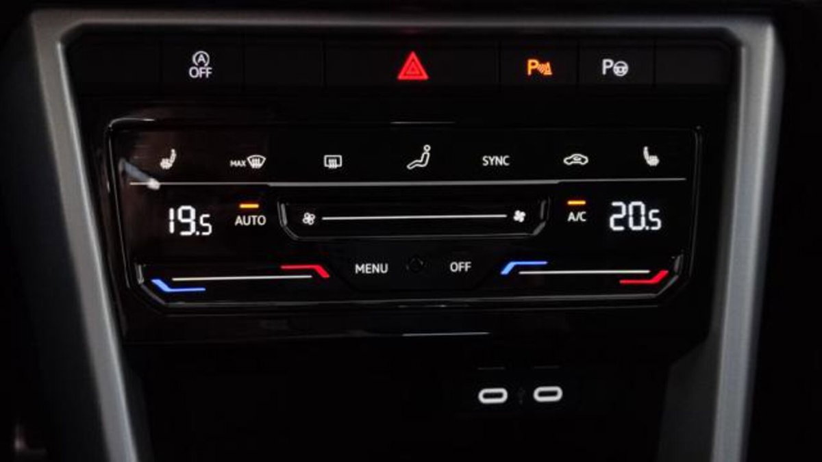 Volkswagen T-Roc 1.0 tsi Style 115cv (15)