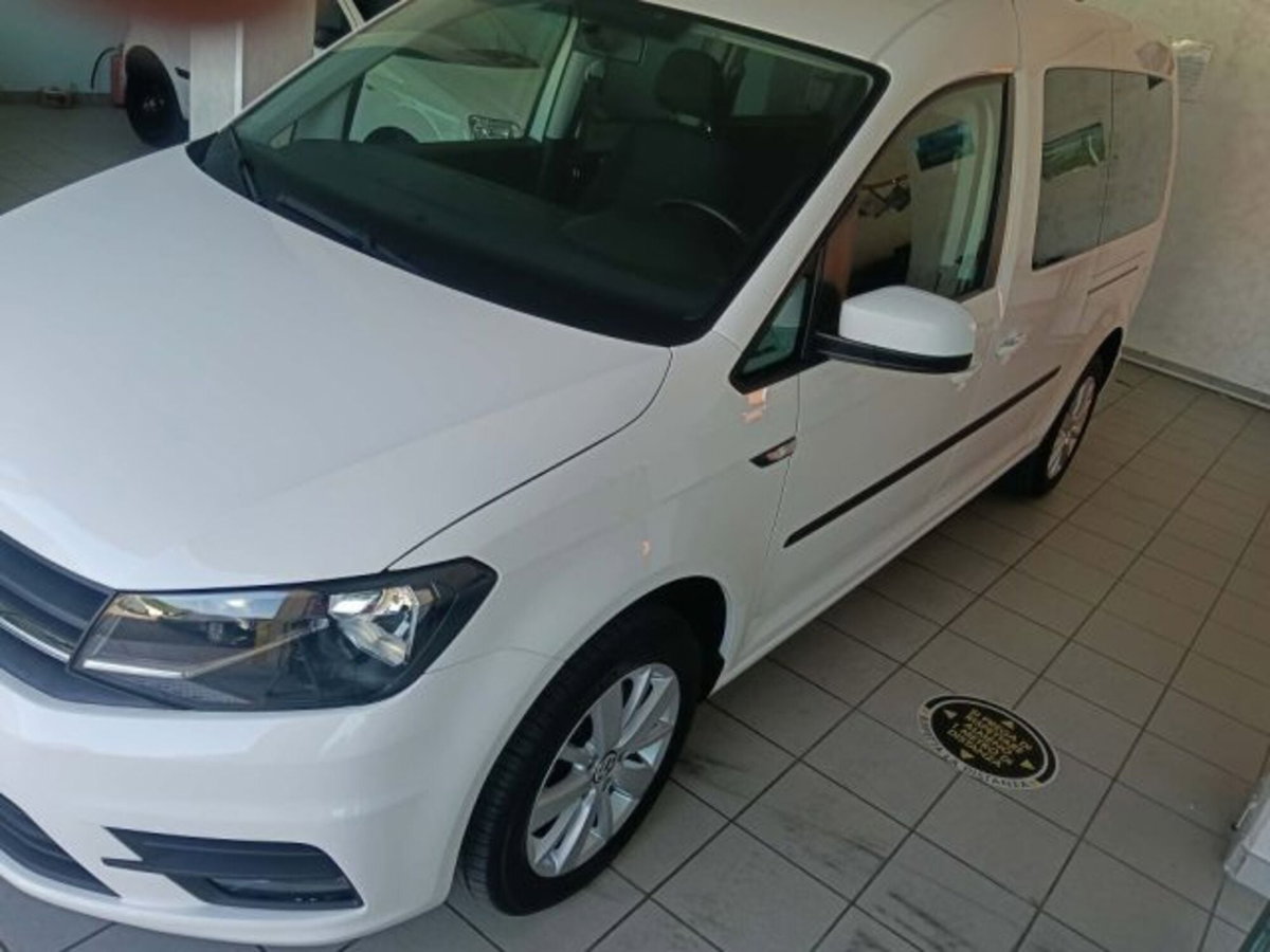 Volkswagen Caddy 2.0 TDI 102 CV Trendline Maxi (10)