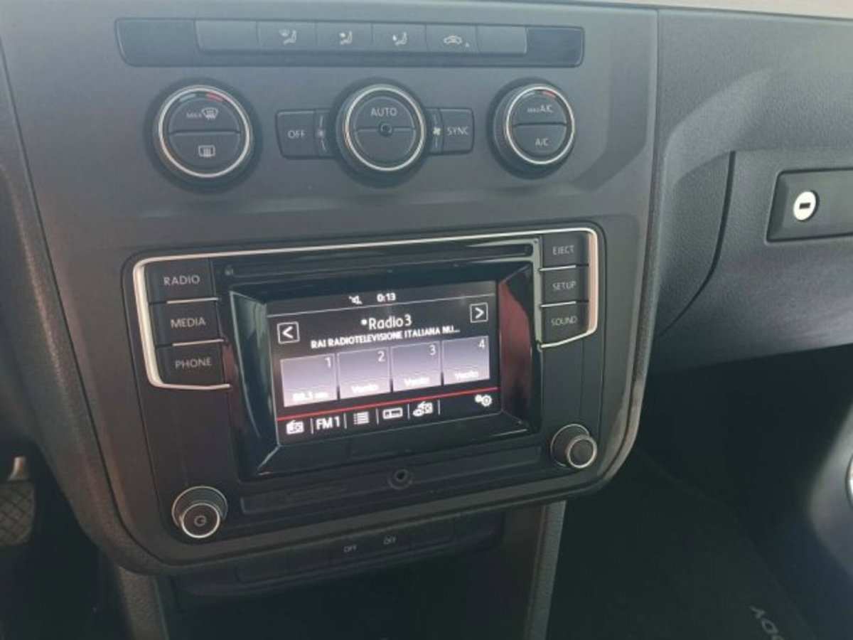 Volkswagen Caddy 2.0 TDI 102 CV Trendline Maxi (18)