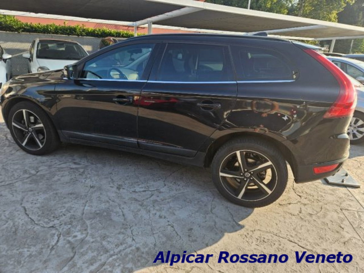 Volvo XC60 D3 AWD Momentum (6)