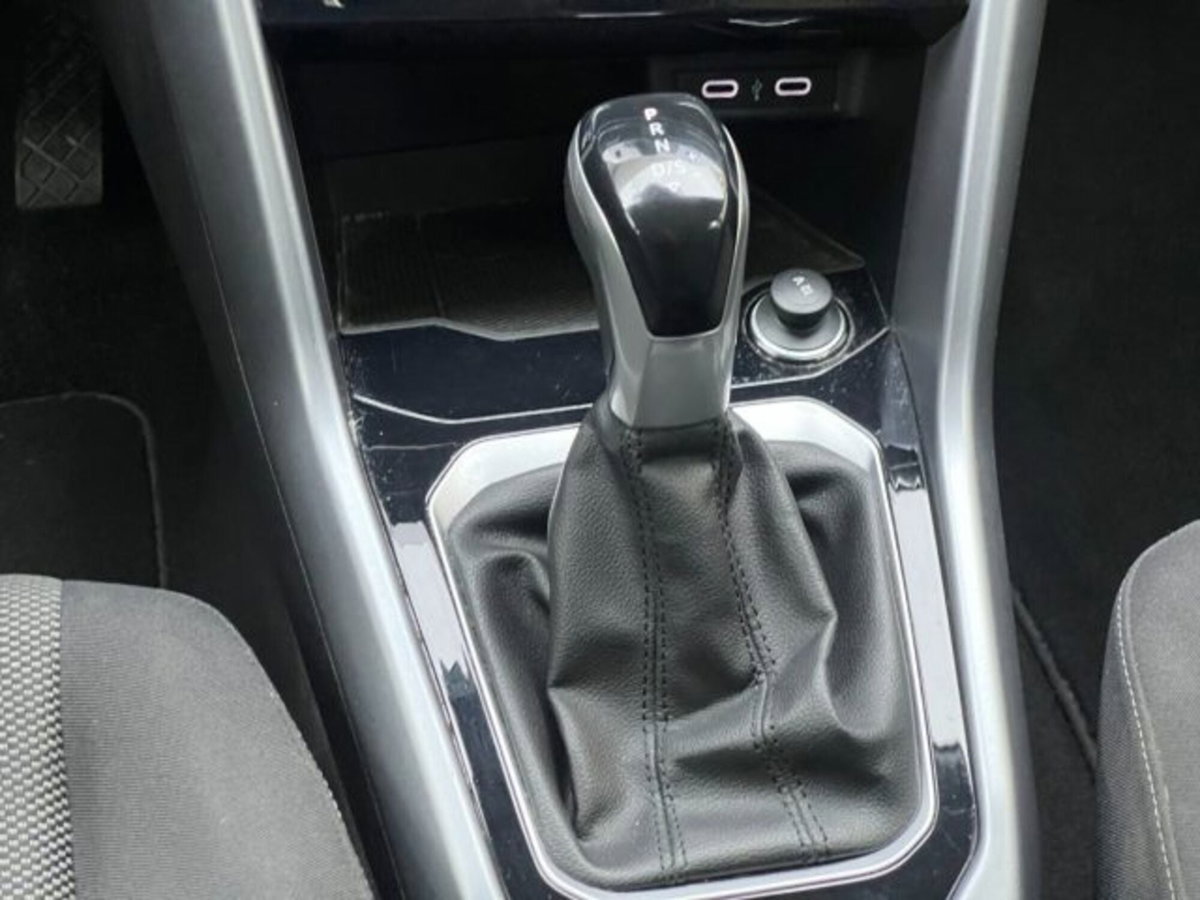 Volkswagen T-Roc 1.5 tsi Life dsg (19)