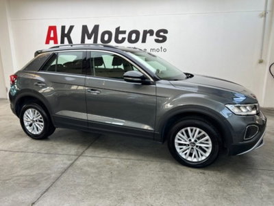 Volkswagen T-Roc 1.5 tsi Life dsg (2)