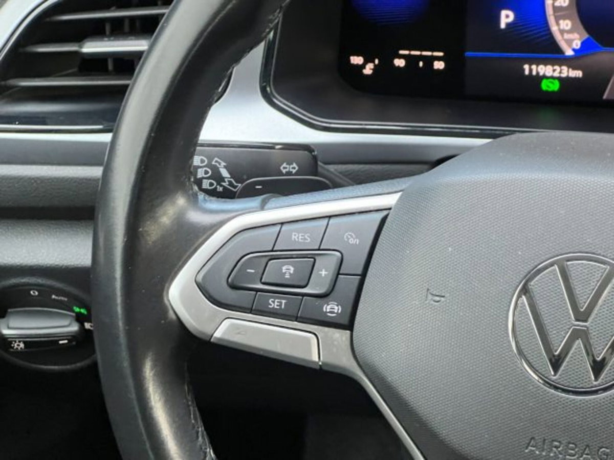 Volkswagen T-Roc 1.5 tsi Life dsg (20)