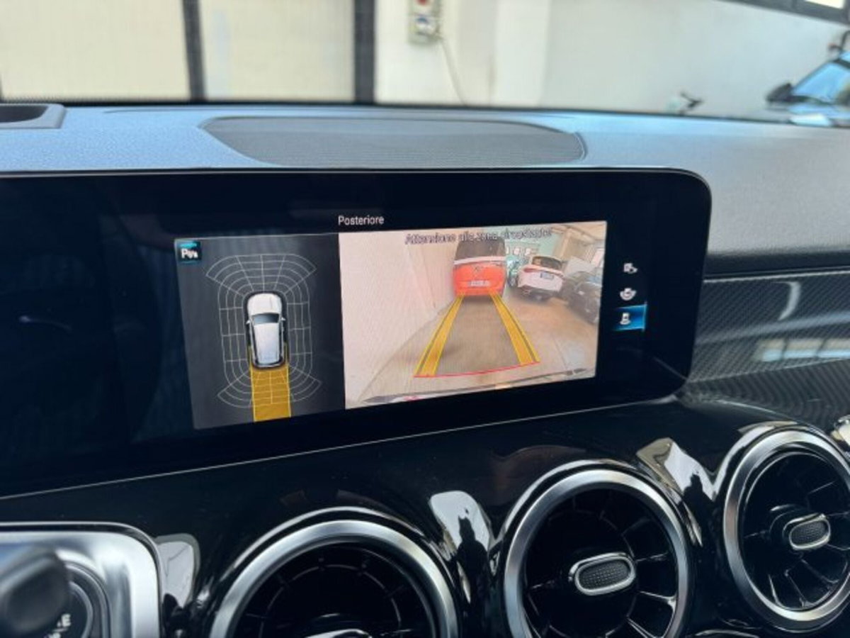 Mercedes-Benz GLB 200 d Automatic 4Matic Premium (12)