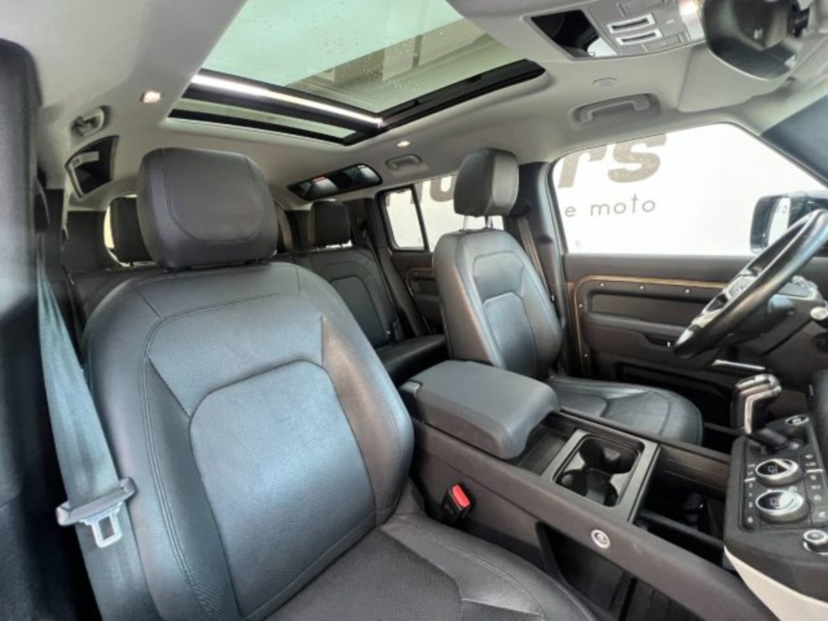 Land Rover Defender 110 3.0D I6 200 CV AWD Auto X-Dynamic S (13)