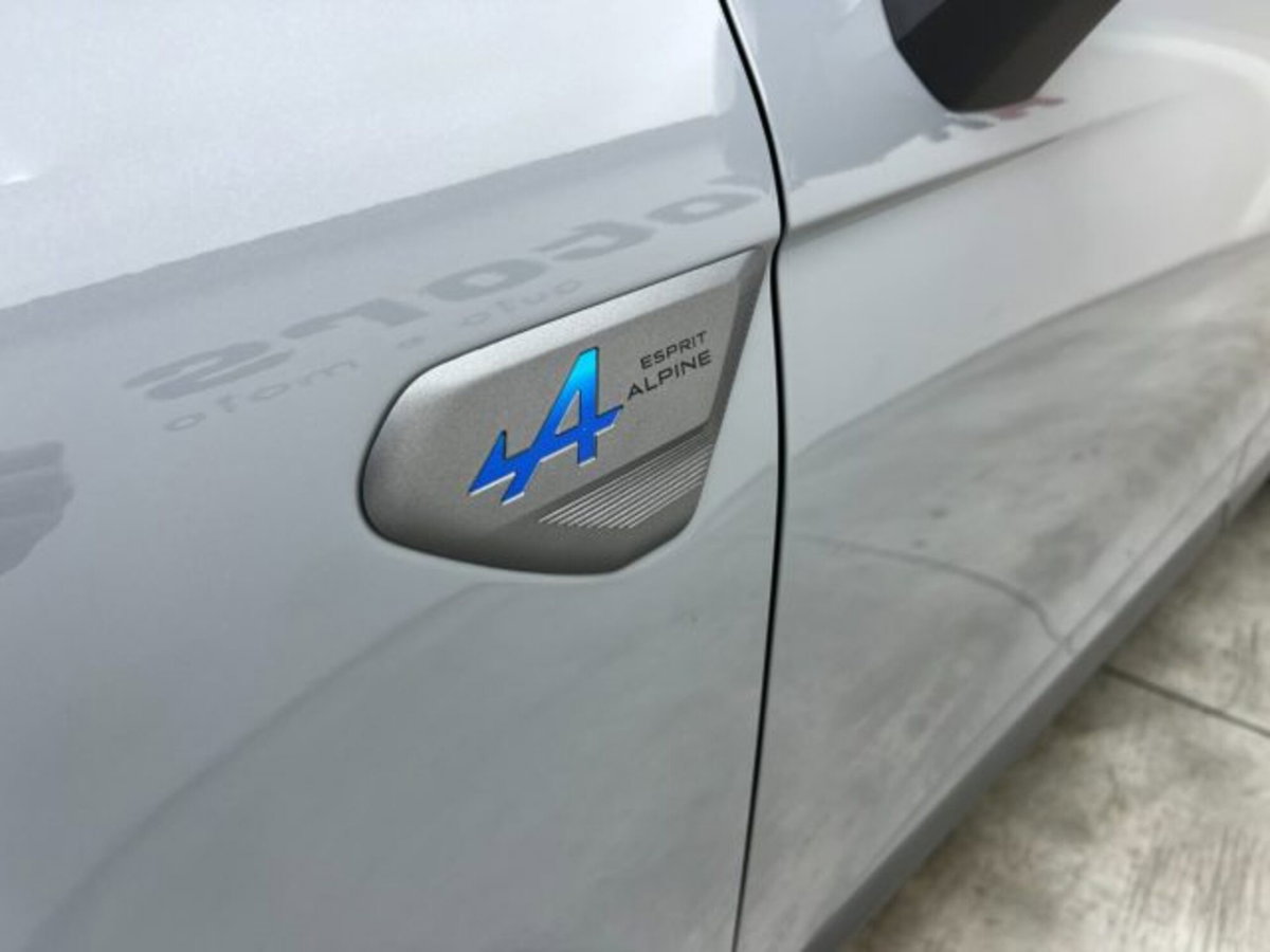 Renault Clio 1.6 full hybrid esprit Alpine 145cv (19)