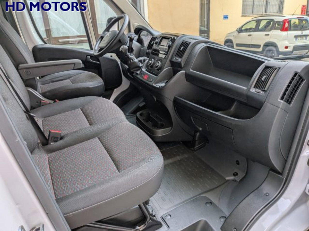 Fiat Ducato Furgone Vetrato 33 LH2 2.2 mjt3 140cv  serie 8 (8)