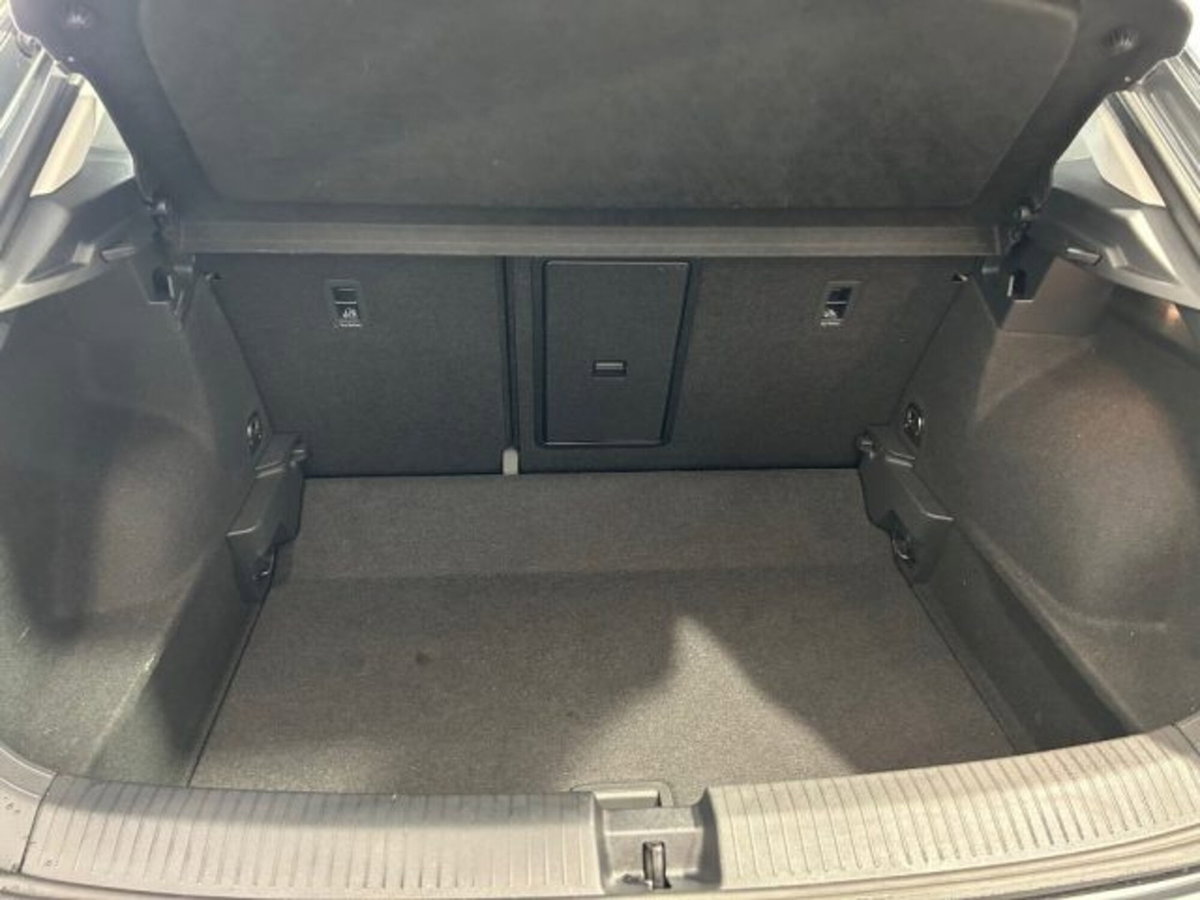 Volkswagen T-Roc 1.0 TSI Life (14)