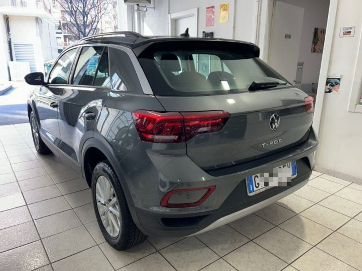 Volkswagen T-Roc 1.0 TSI Life (3)