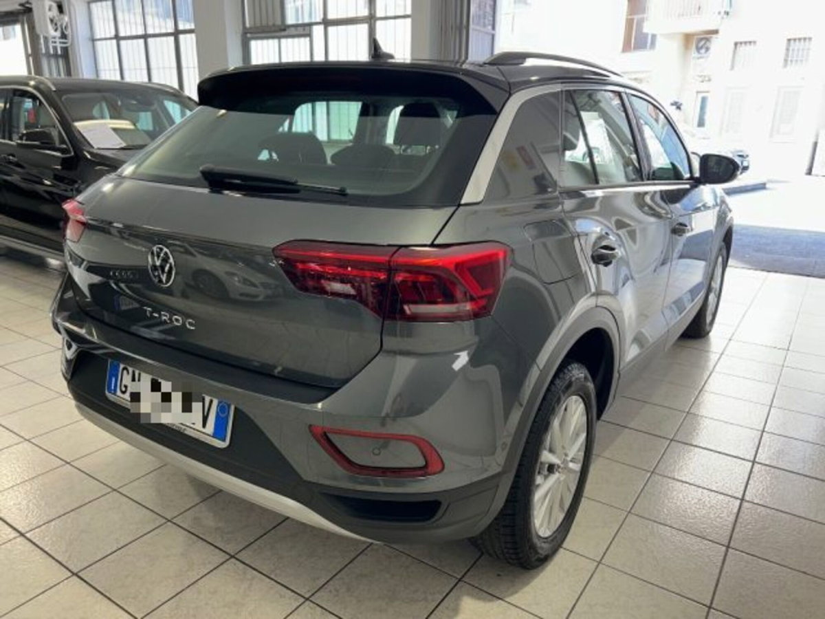 Volkswagen T-Roc 1.0 TSI Life (6)