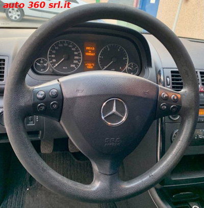 Mercedes-Benz Classe A 160 CDI Avantgarde (7)