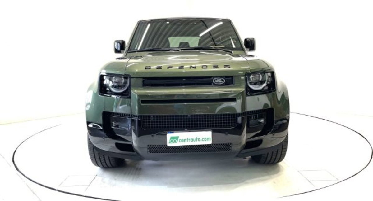 Land Rover Defender 110 3.0d i6 mhev Stone Edition awd 200cv auto (2)
