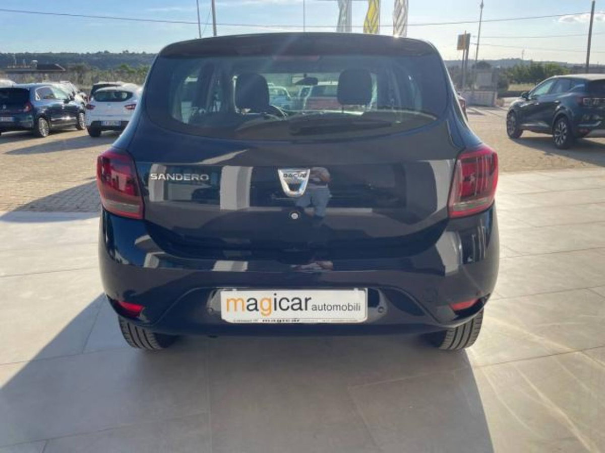 Dacia Sandero 1.5 dCi 8V 75CV Start&Stop SS Ambiance Family (5)