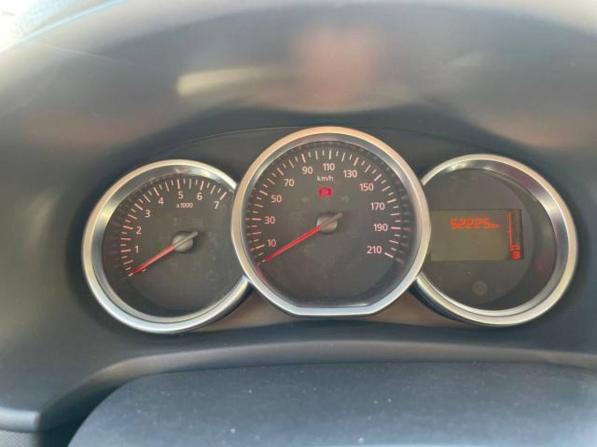 Dacia Sandero 1.5 dCi 8V 75CV Start&Stop SS Ambiance Family (8)