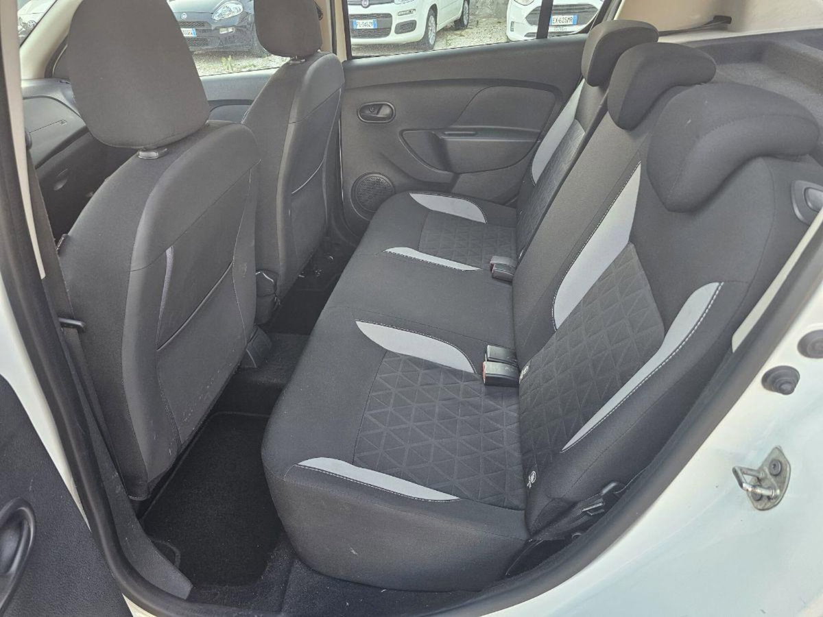 Dacia Sandero 0.9 TCe 12V T-GPL 90CV Start&Stop SS Ambiance Family (11)