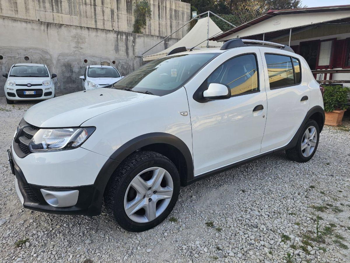 Dacia Sandero 0.9 TCe 12V T-GPL 90CV Start&Stop SS Ambiance Family (3)