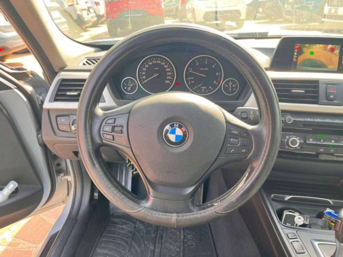 BMW Serie 3 Touring 318d  Business Advantage (11)