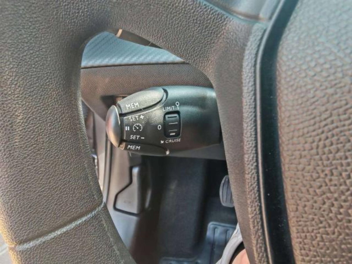 Peugeot 208 PureTech 75 Stop&Start 5 porte Like (9)