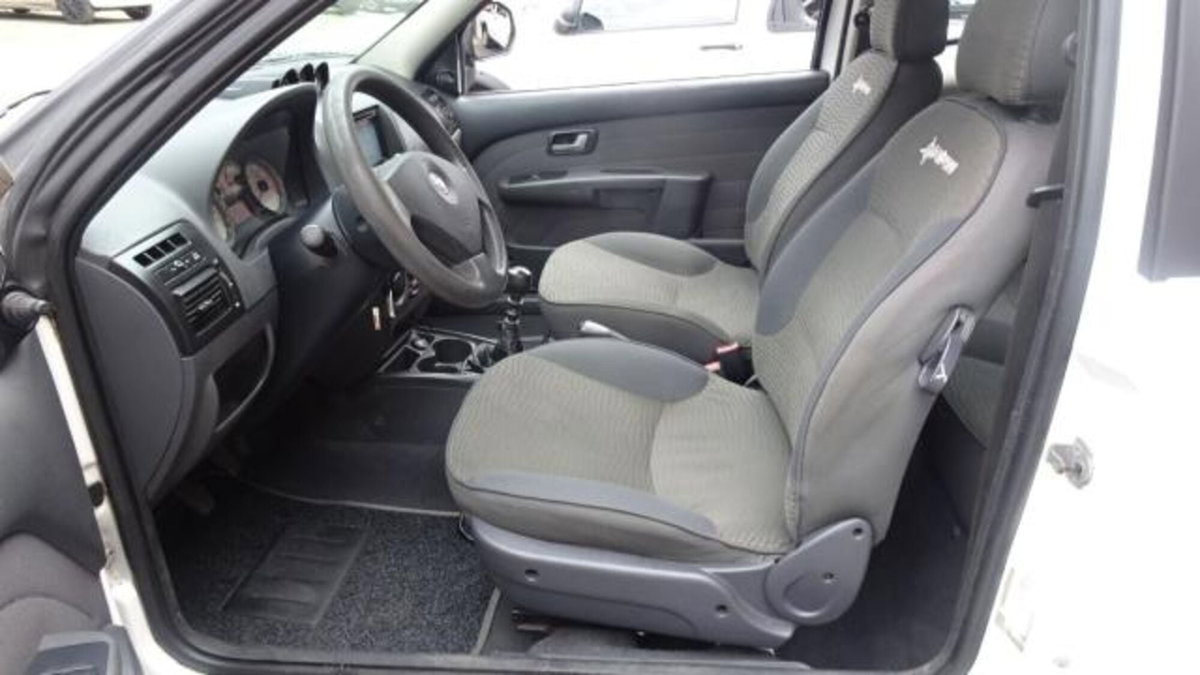 Fiat Strada 1.9 diesel Pick-up (10)