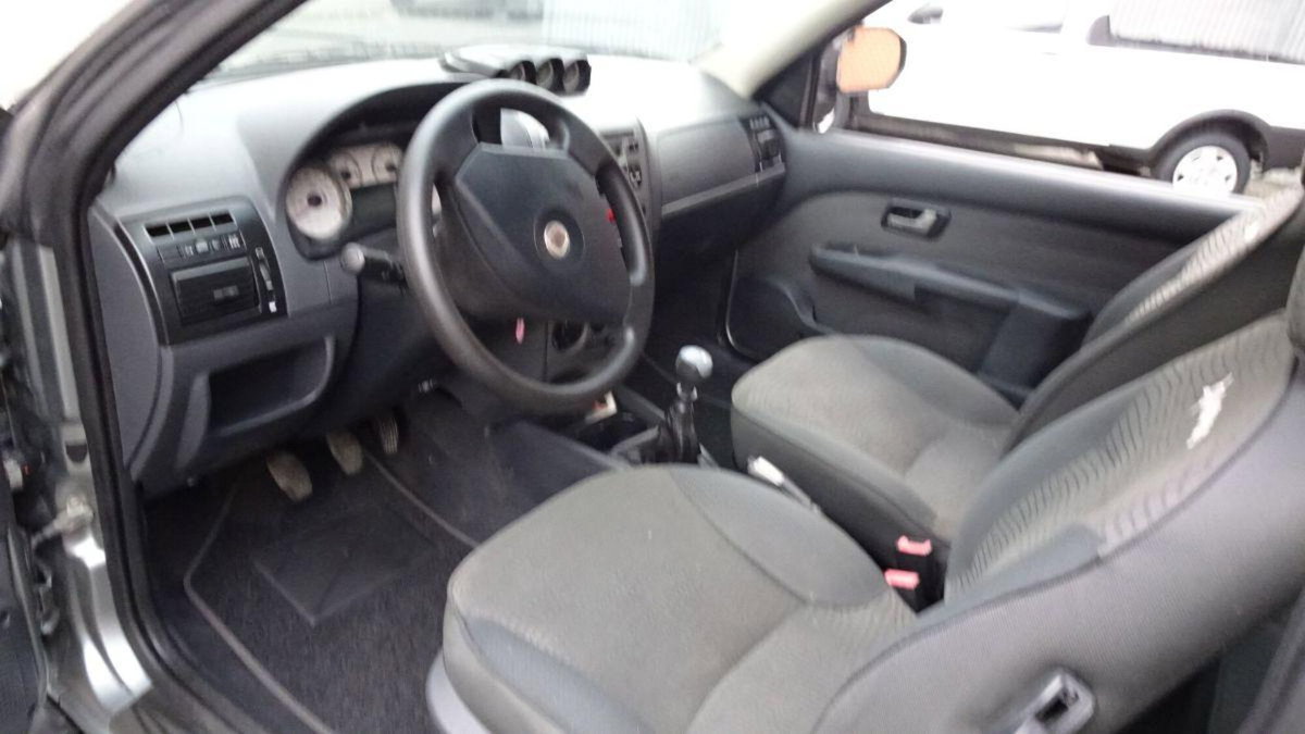 Fiat Strada 1.9 diesel Pick-up (16)