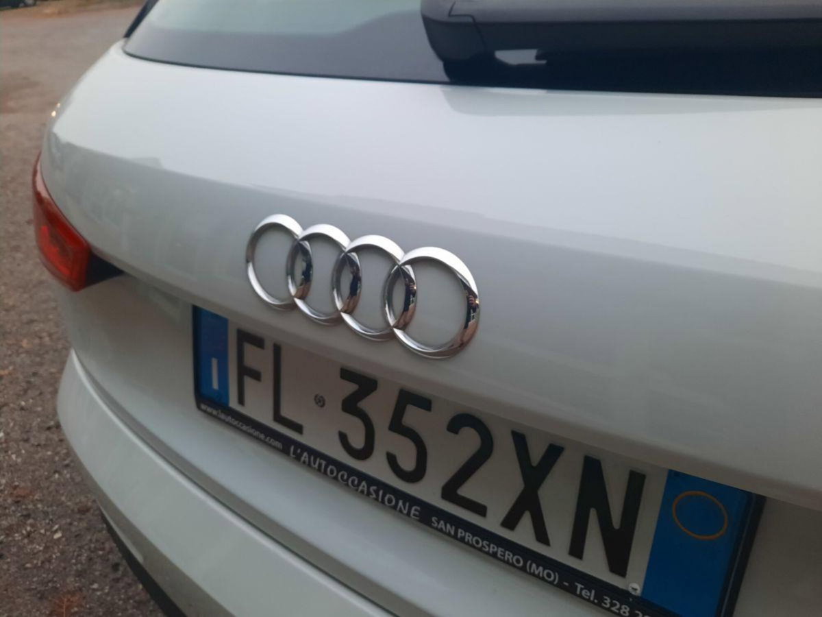 Audi Q3 35 TDI Business (14)