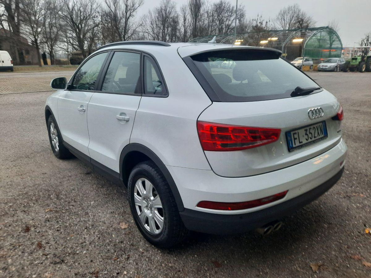 Audi Q3 35 TDI Business (4)