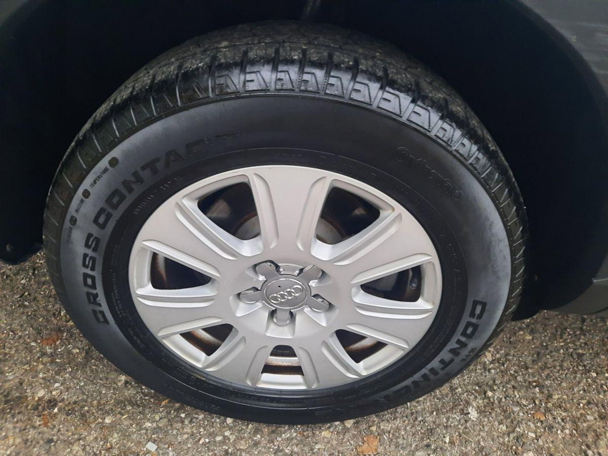 Audi Q3 35 TDI Business (8)