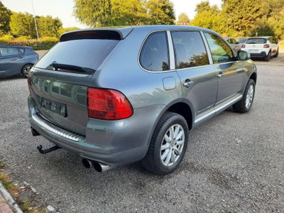 Porsche Cayenne 4.5 cat Turbo (4)