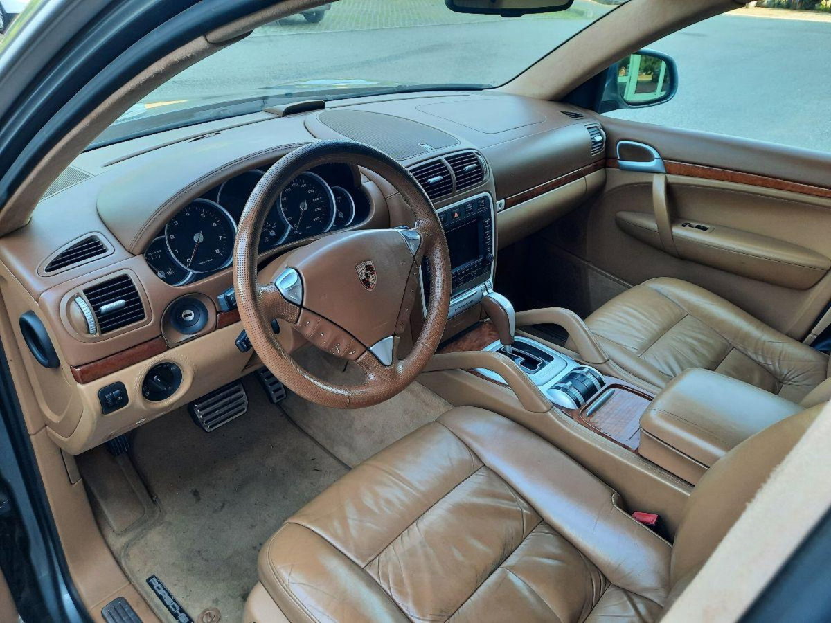 Porsche Cayenne 4.5 cat Turbo (8)