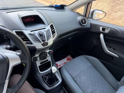 Ford Fiesta Ikon 1.2 8 CV 5 porte (14)