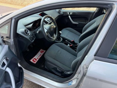Ford Fiesta Ikon 1.2 8 CV 5 porte (2)