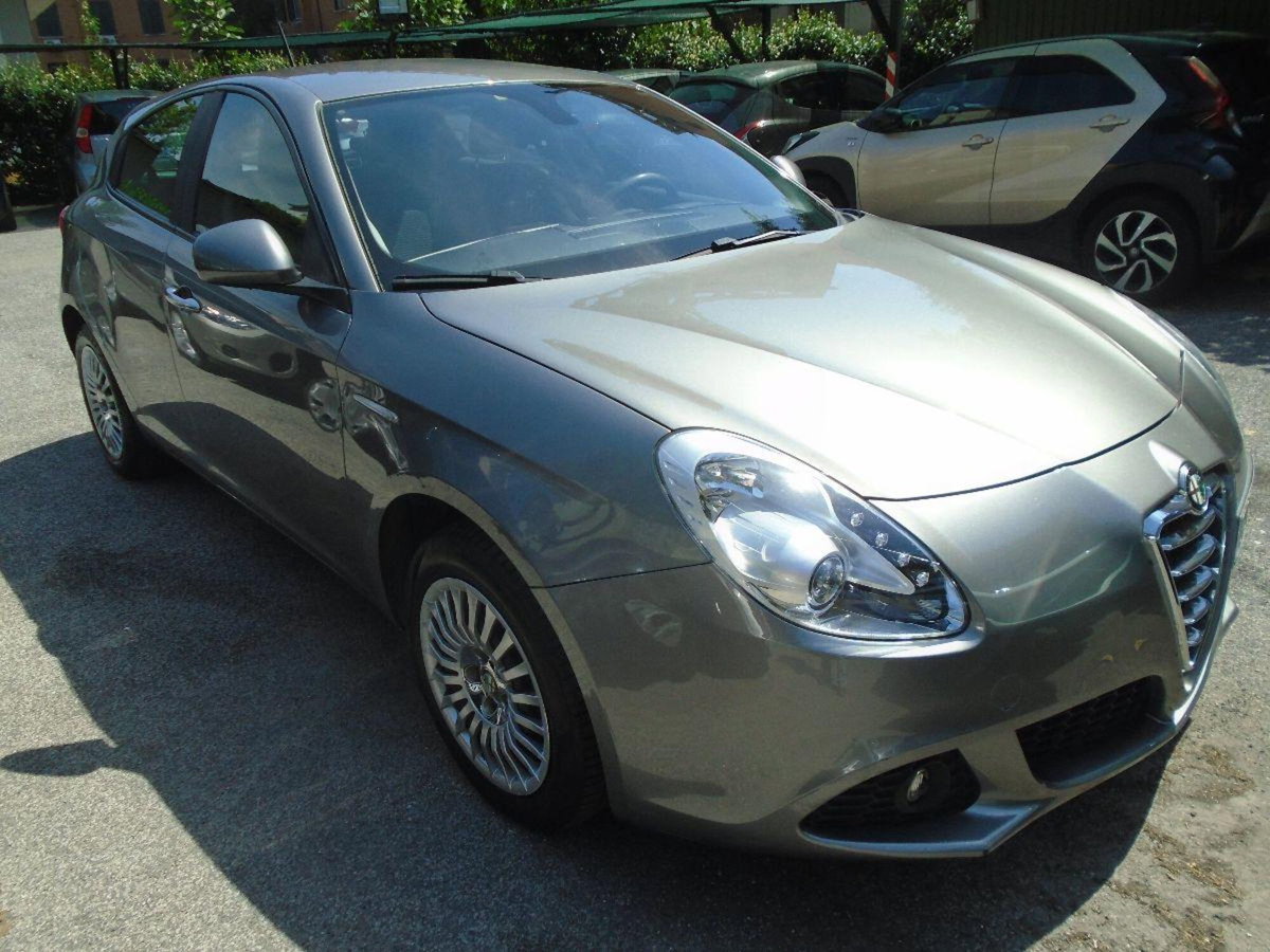 Alfa Romeo Giulietta 1.4 tb Giulietta 105cv (3)