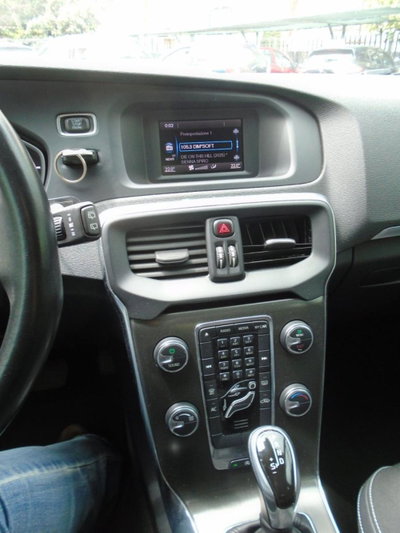 Volvo V40 D2 1.6 Powershift (11)