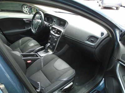 Volvo V40 D2 1.6 Powershift (14)