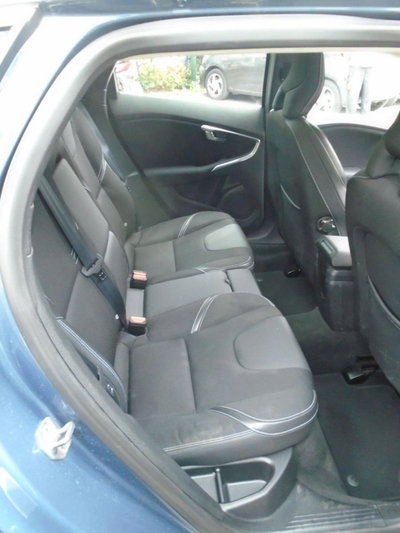 Volvo V40 D2 1.6 Powershift (18)