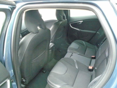 Volvo V40 D2 1.6 Powershift (19)