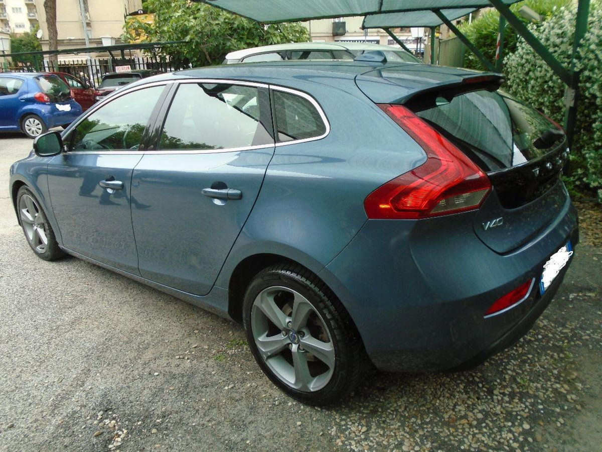 Volvo V40 D2 1.6 Powershift (3)