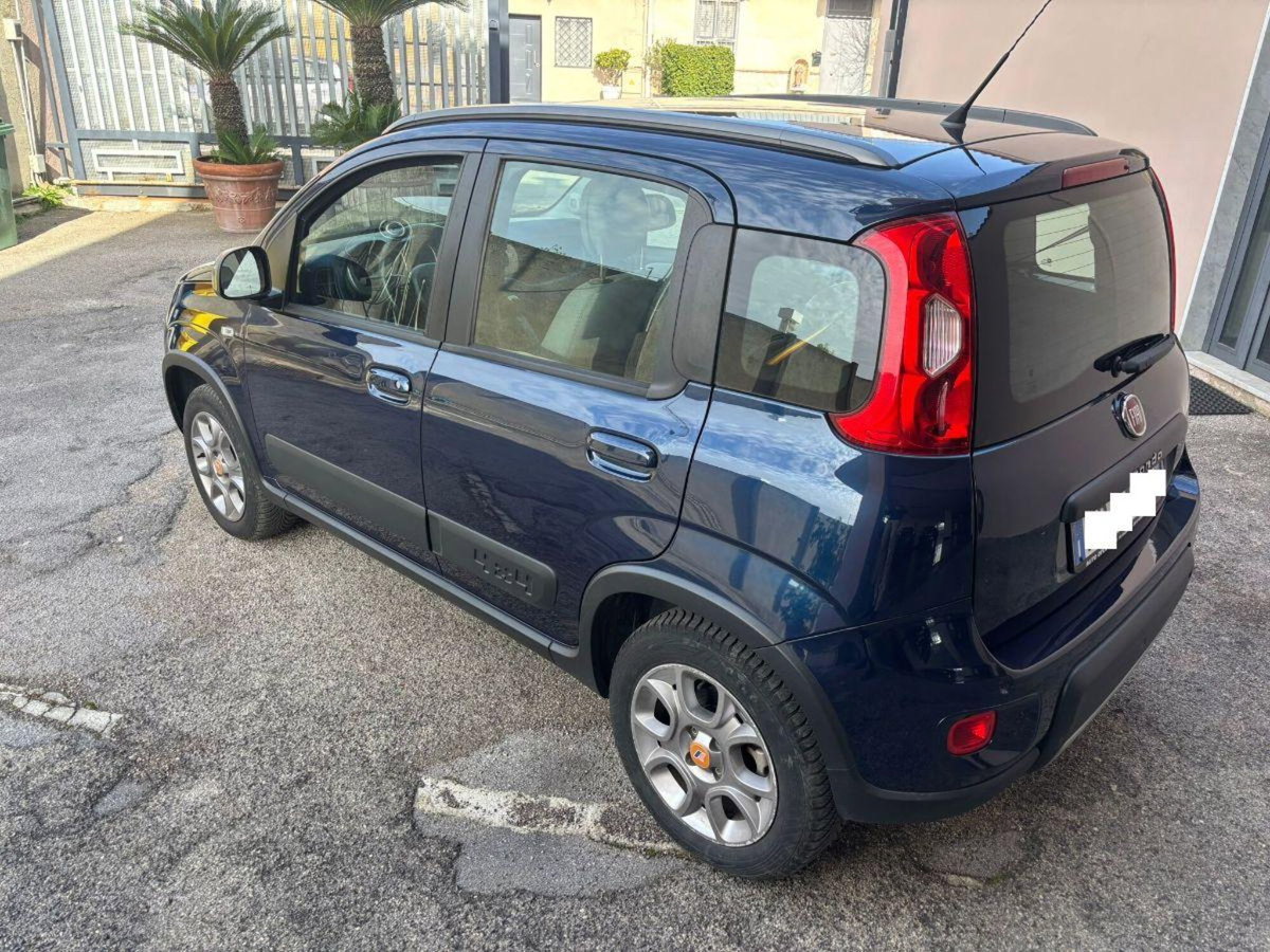 Fiat Panda 1.3 MJT 95 CV S&S 4x4 (4)